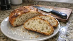 Εύκολο σπιτικό ψωμί με μαγιά: αφράτη ψίχα και τραγανή κόρα