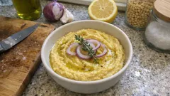 Φάβα Αιγαίου βελούδινη: το απλό βράσιμο που δεν την αφήνει να πιάσει