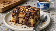 Γλυκό ταψιού με τσουρέκι και πραλίνα: κρεμώδες μέσα, τραγανό από πάνω