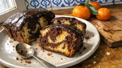 Βέγκαν κέικ μανταρίνι με σοκολάτα και γλάσο: αφράτο, αρωματικό και πανεύκολο