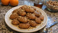 Μελομακάρονα σπιτικά και σωστά σιροπιασμένα: η συνταγή που πετυχαίνει εύκολα