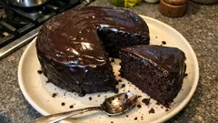 Κέικ σοκολάτας με γκανάς: ζουμερό, πλούσιο και εύκολο να πετύχει