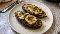 Νηστίσιμα παπουτσάκια μελιτζάνας με «κιμά» μανιταριών και καρύδι, να γλείφεις τα δάχτυλα