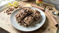 Μελαχρινό Νάξου στο ταψί: αφράτο, καρυδάτο και σωστά σιροπιασμένο