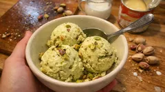 Σπιτικό παγωτό φιστίκι Αιγίνης με 3 υλικά – βελούδινο, σταθερό και γεμάτο άρωμα