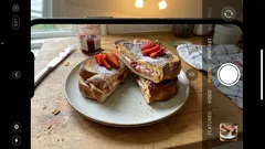 French toast με τσουρέκι: 3 γαρνιτούρες για brunch που μοιάζει από καφέ