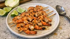 Σουβλάκι με γαρίδες: το γρήγορο ψήσιμο που τις κρατά ζουμερές