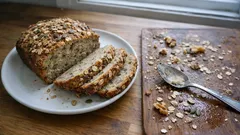 Ψωμί χωρίς γλουτένη με βρώμη και σπόρους – χωρίς ζύμωμα, τραγανό απ’ έξω