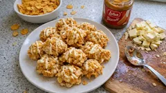 Σοκολατάκια Biscoff με corn flakes: γλυκό ψυγείου με 3 υλικά, έτοιμο σε 20′