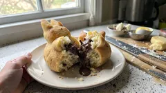 Τσουρεκάκια λαγουδάκια με κρυμμένη σοκολάτα: αφράτα και πανεύκολα στο πλάσιμο