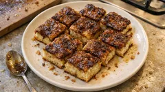 Καραμελωμένη φοκάτσια cinnamon roll: αφράτη, αρωματική και πανεύκολη